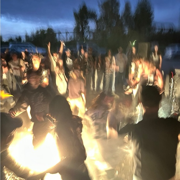 Meet your Posher - Picture 1 of 4